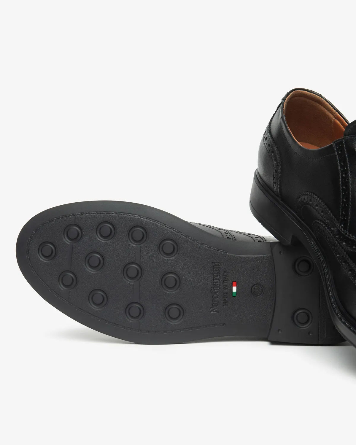 NeroGiardini pantofi piele barbati cu siret eleganti