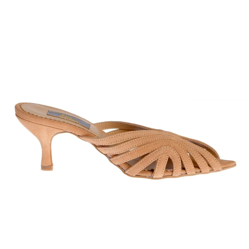 Ana Urbana Medellin saboti camel piele intoarsa