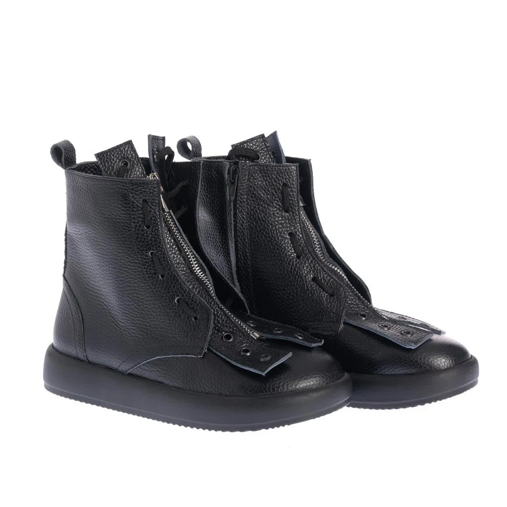 Ana Urbana Chiara ghete piele negre barefoot
