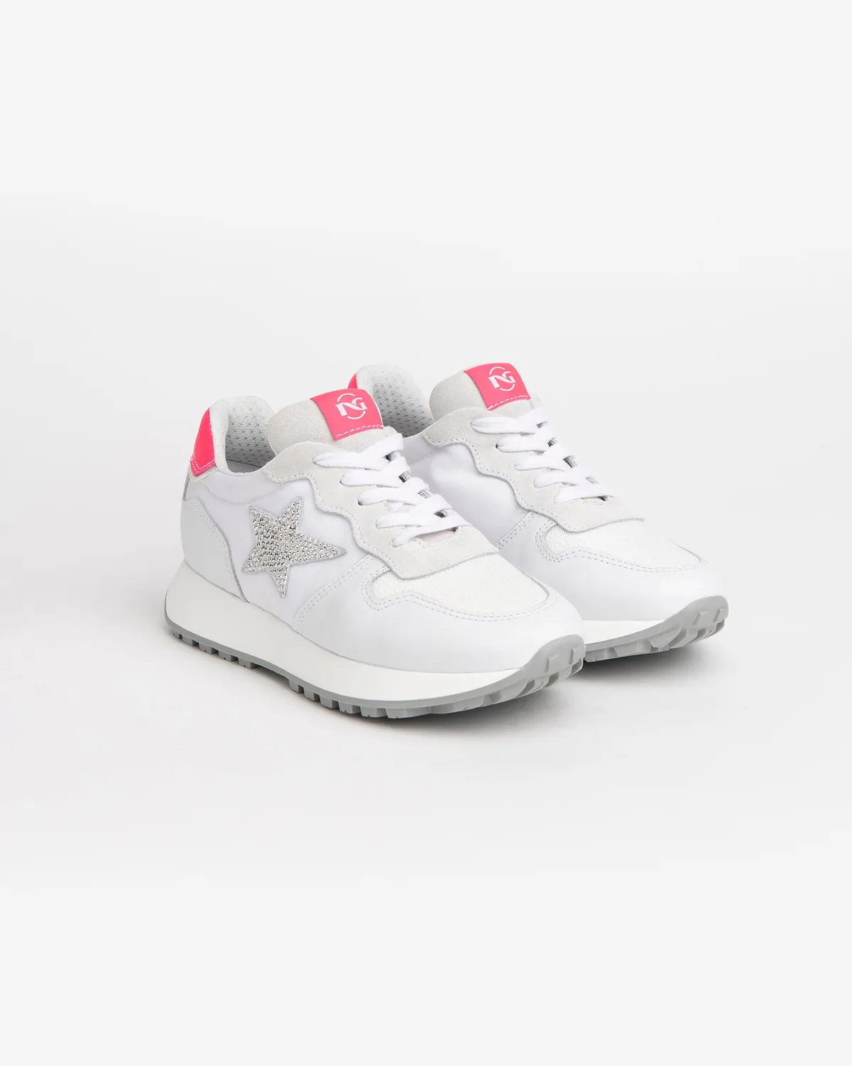 NeroGiardini Sneakers fete piele cu stea aplicata 31-39