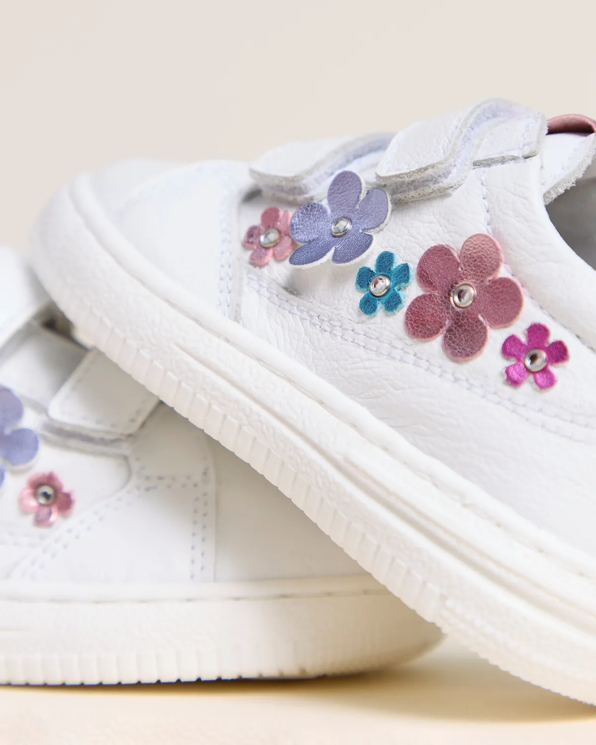 NeroGiardini Junior sneakers fete piele usoare