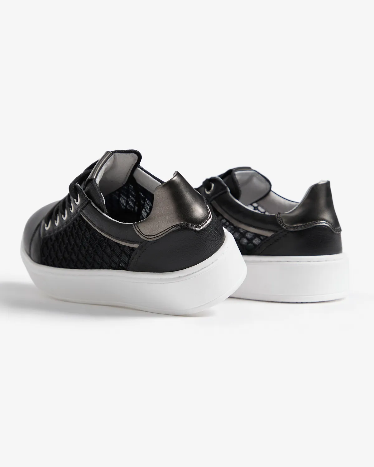 NeroGiardini sneakers fete material textil vara