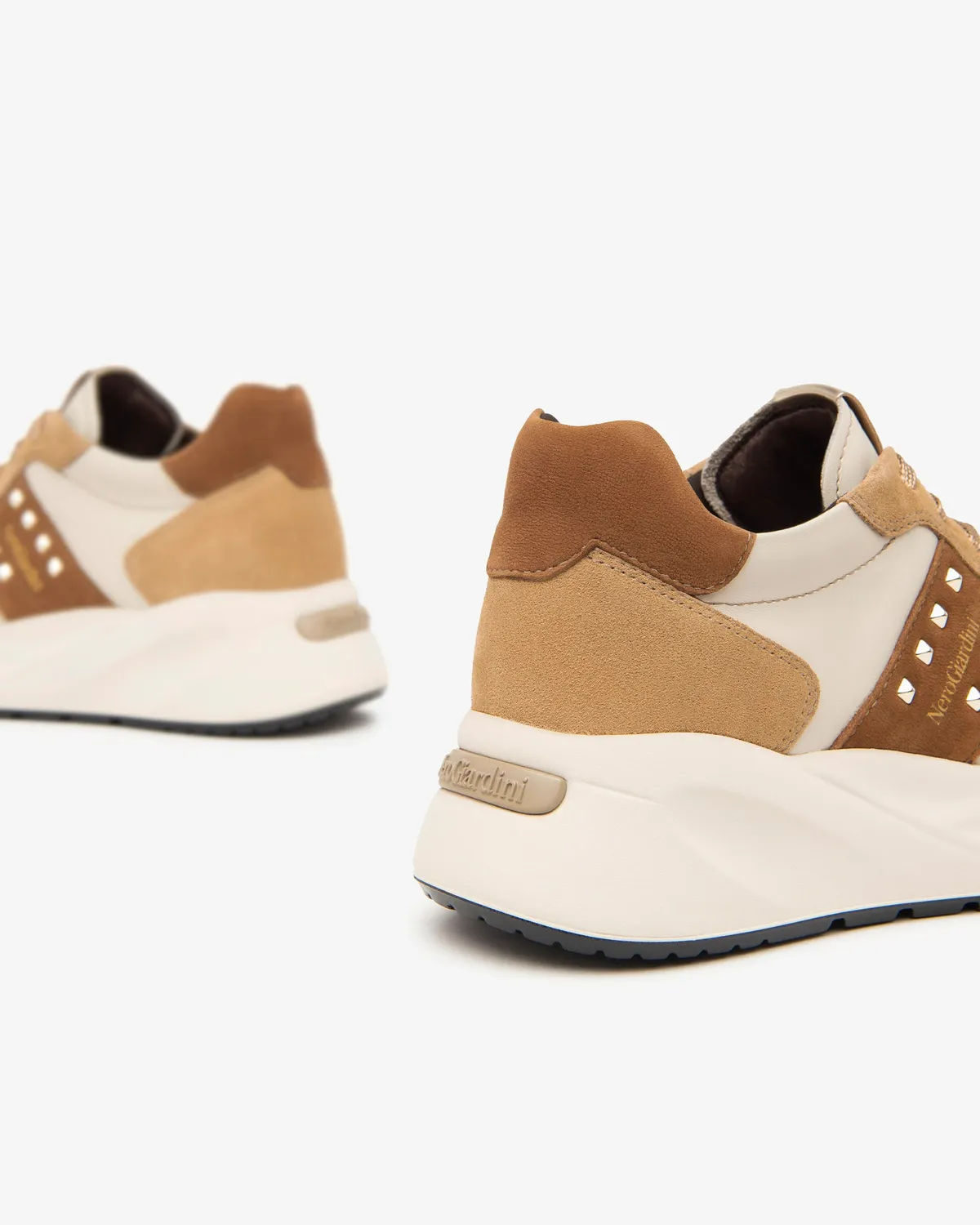 Sneakers dama NeroGiardini din piele intoarsa toamna