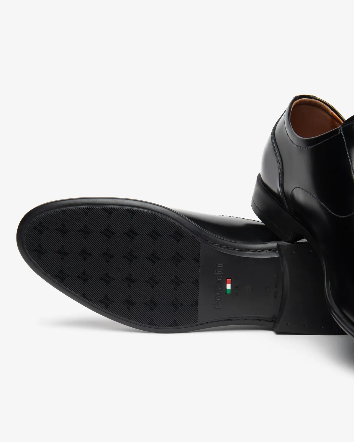 NeroGiardini pantofi piele barbati siret Premium