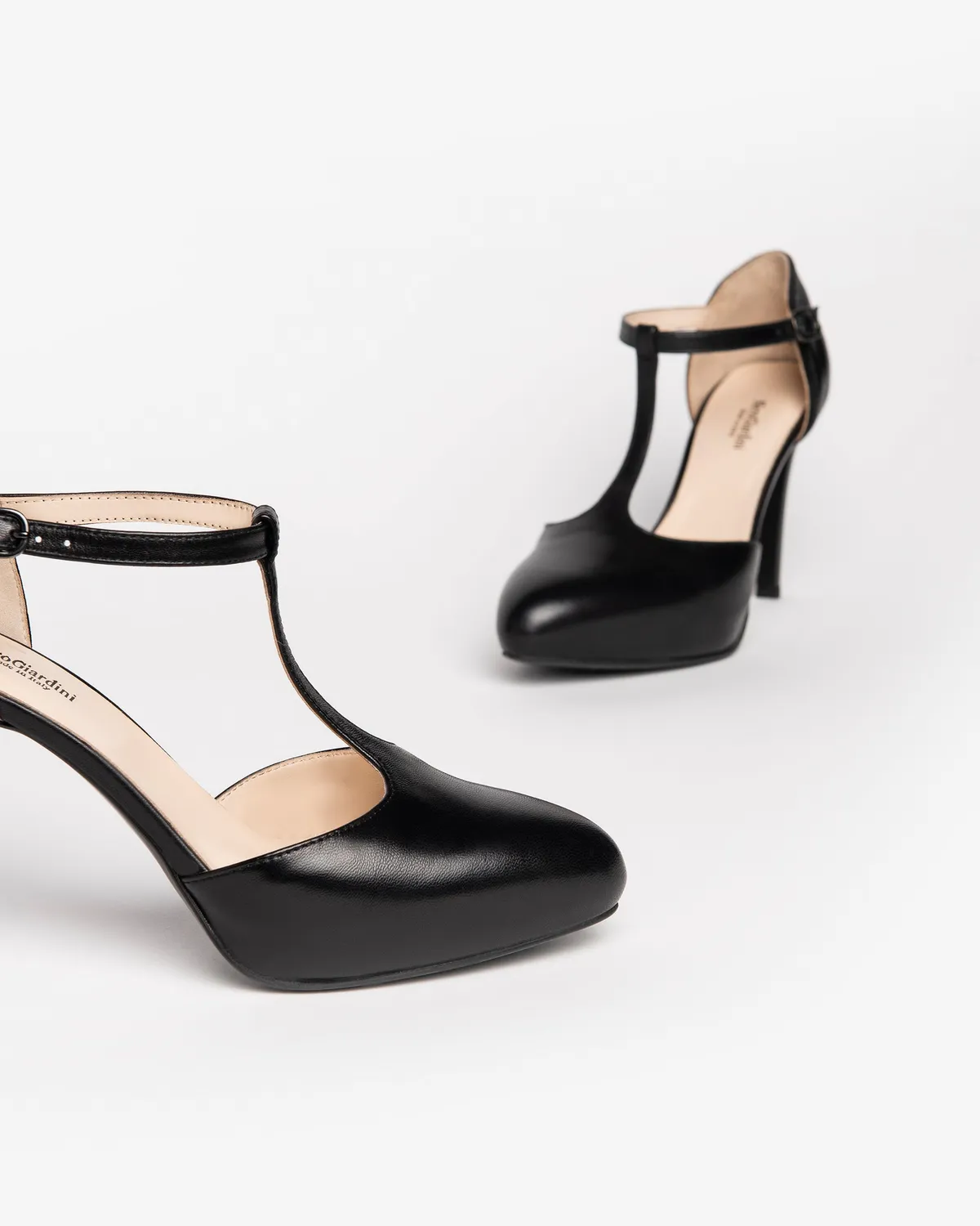NeroGiardini pantofi piele dama decupati elegant