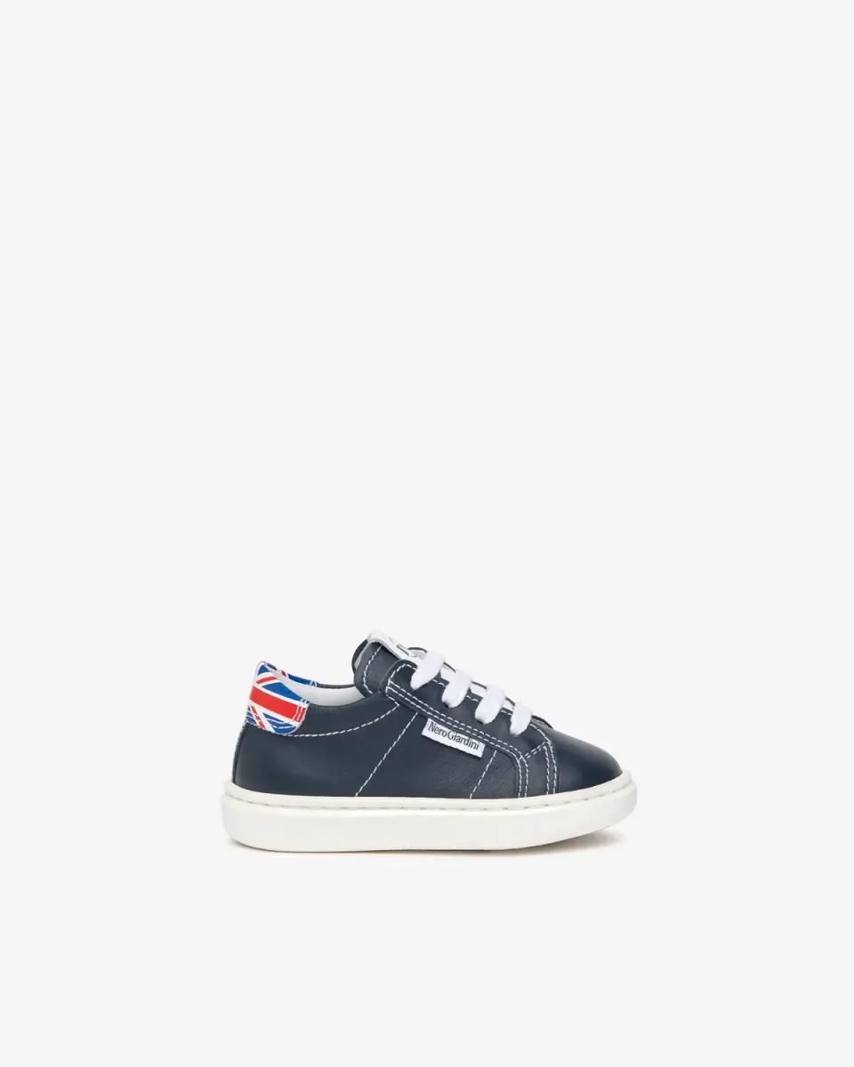 Sneakers băieței NeroGiardini primii pași