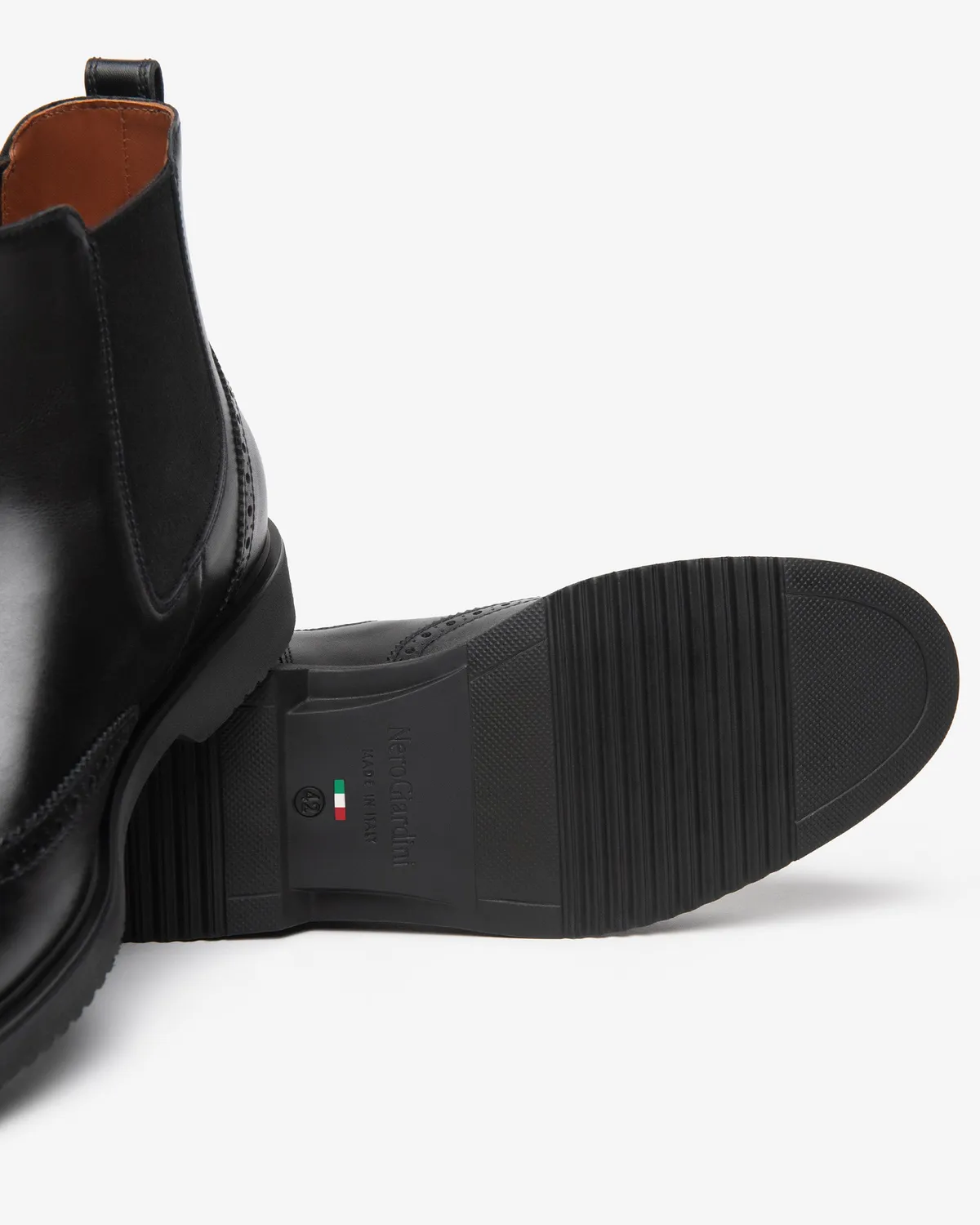 NeroGiardini ghete Chelsea barbati piele brogue