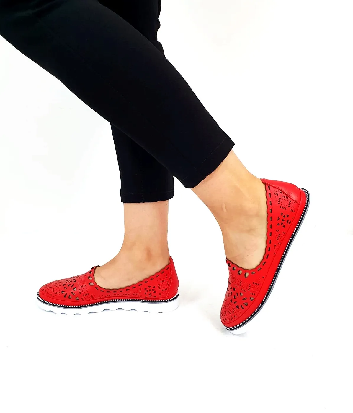 Catinca Shoes 970 R pantofi perforati piele rosii