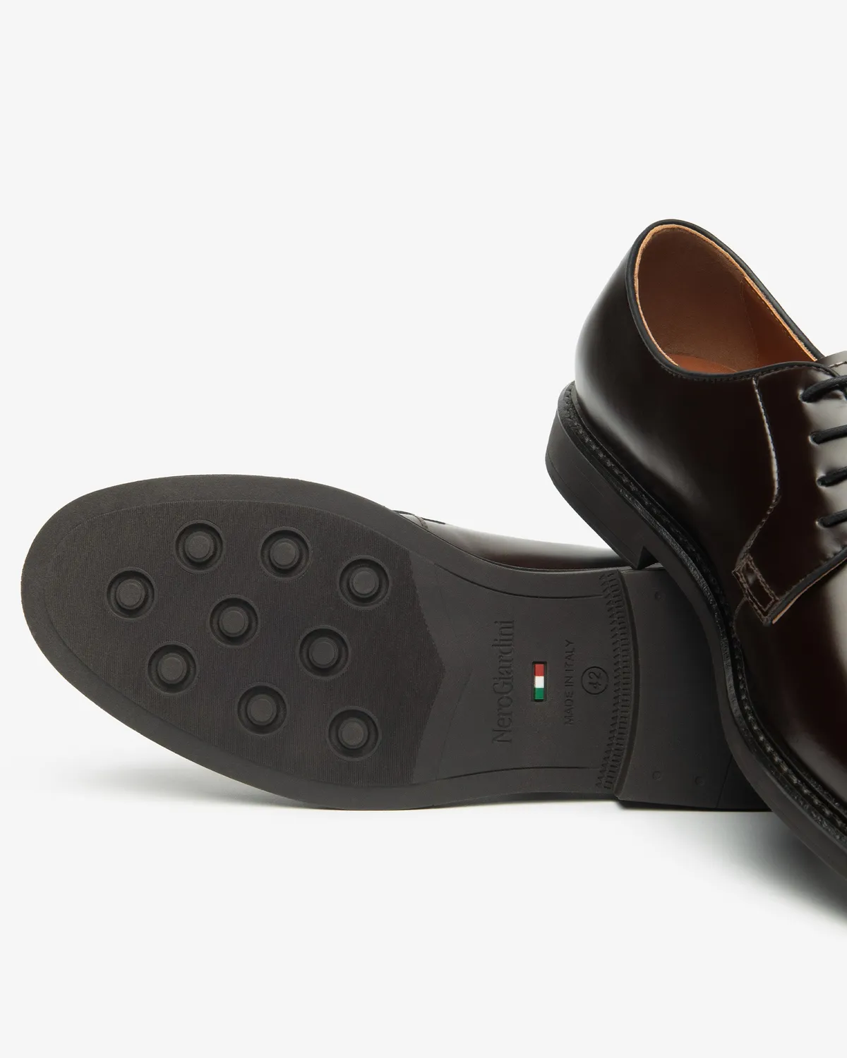 NeroGiardini pantofi derby barbati piele eleganti