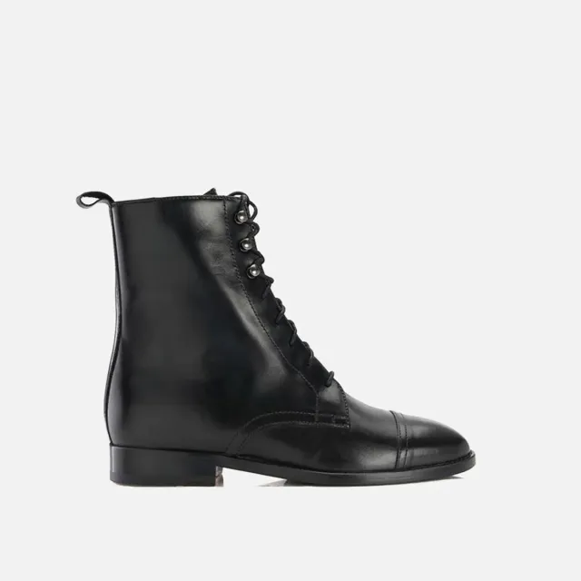 Cecilia Bringheli Eva ghete piele neagra cu siret