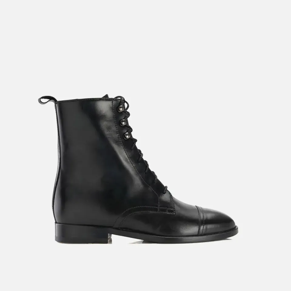 Cecilia Bringheli Eva ghete piele neagra cu siret