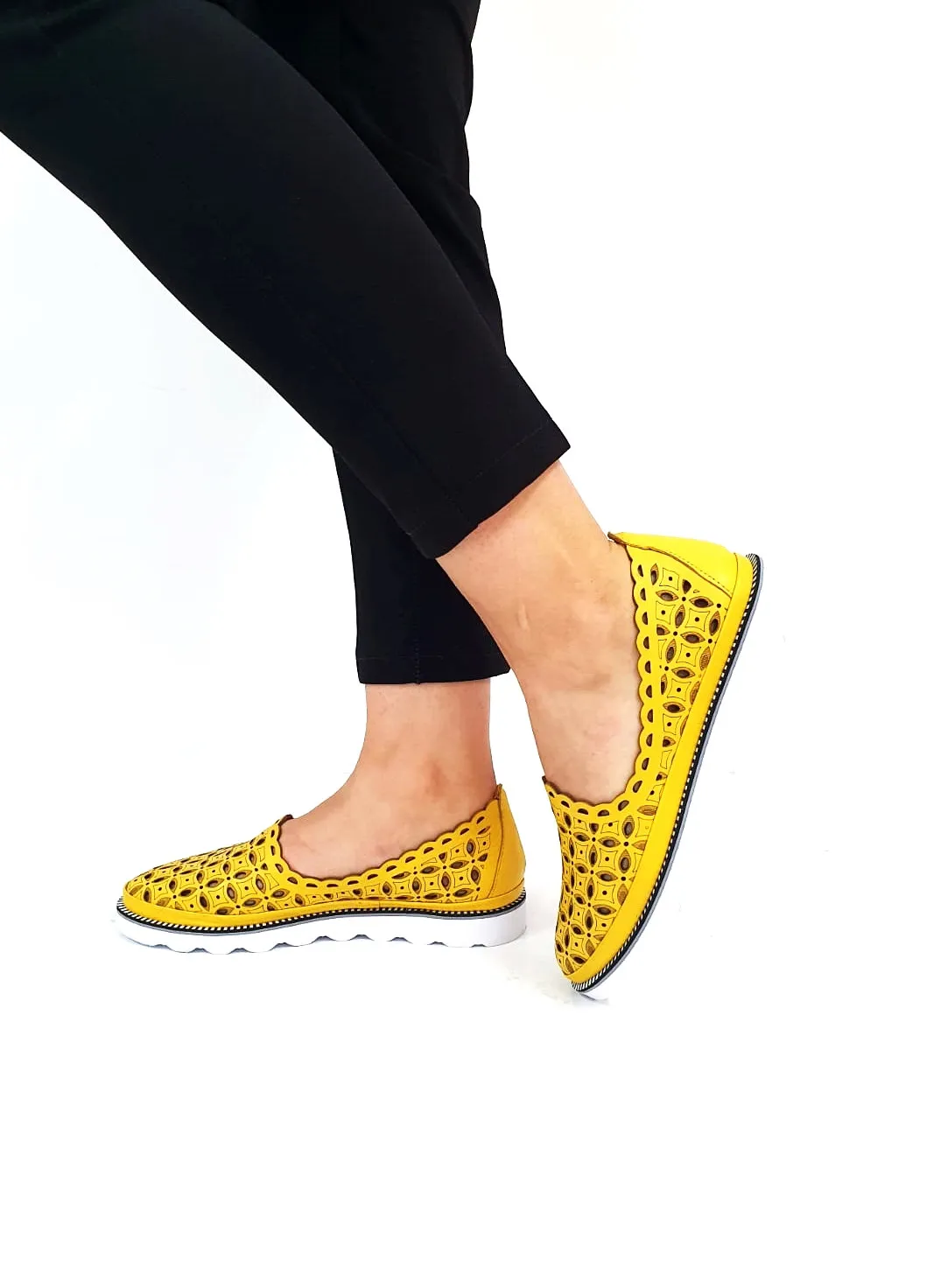 Catinca Shoes 972 GB pantofi perforati piele galben