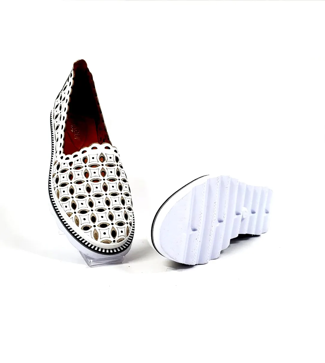Catinca Shoes 972 A pantofi dama piele albi perforati
