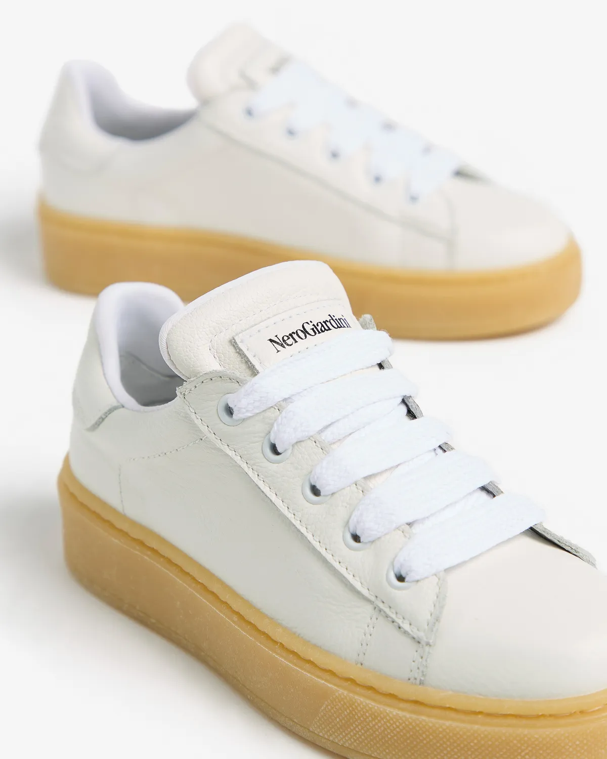 Sneakers fete NeroGiardini piele toamna-iarna