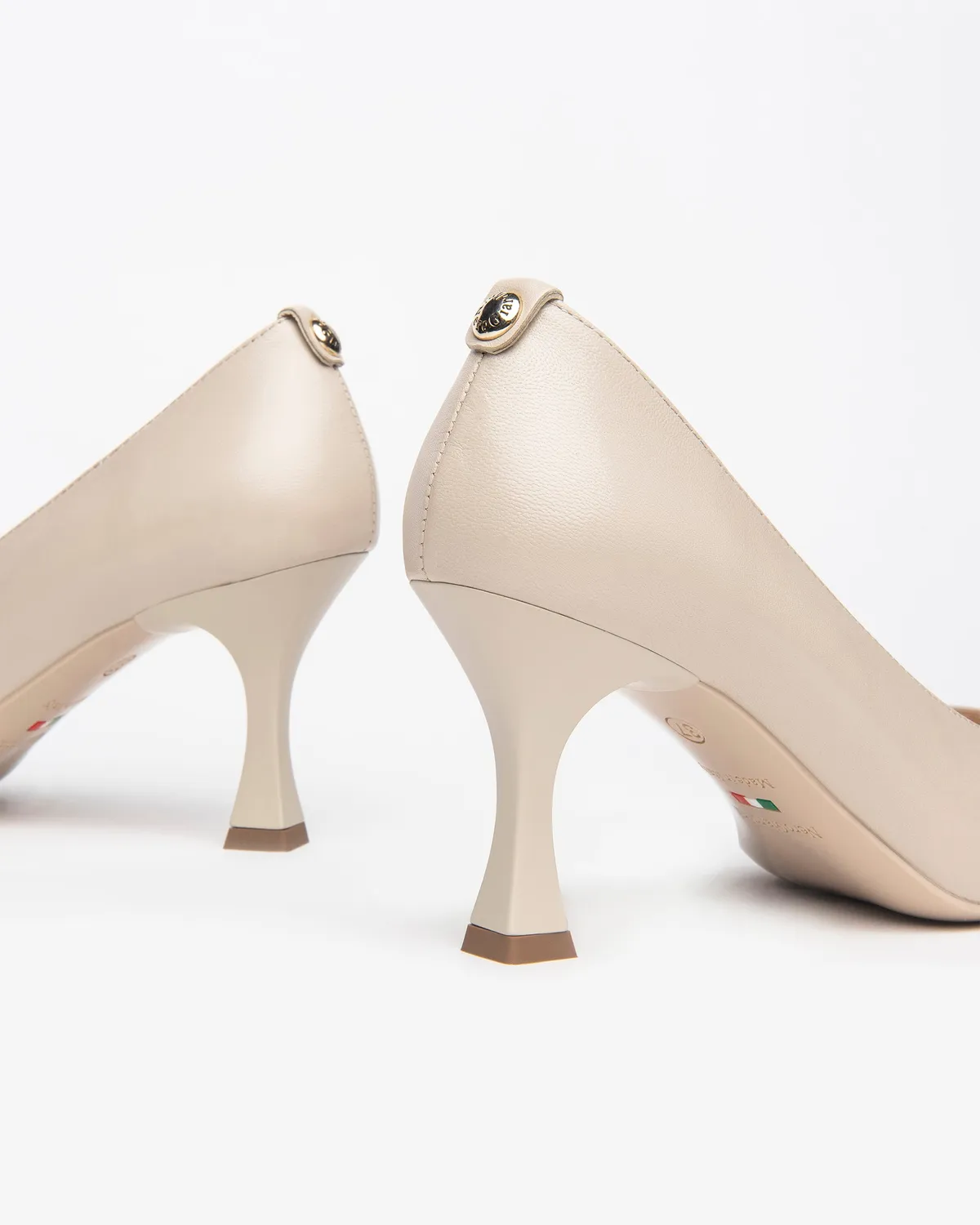 NeroGiardini pantofi decupați piele damă eleganți