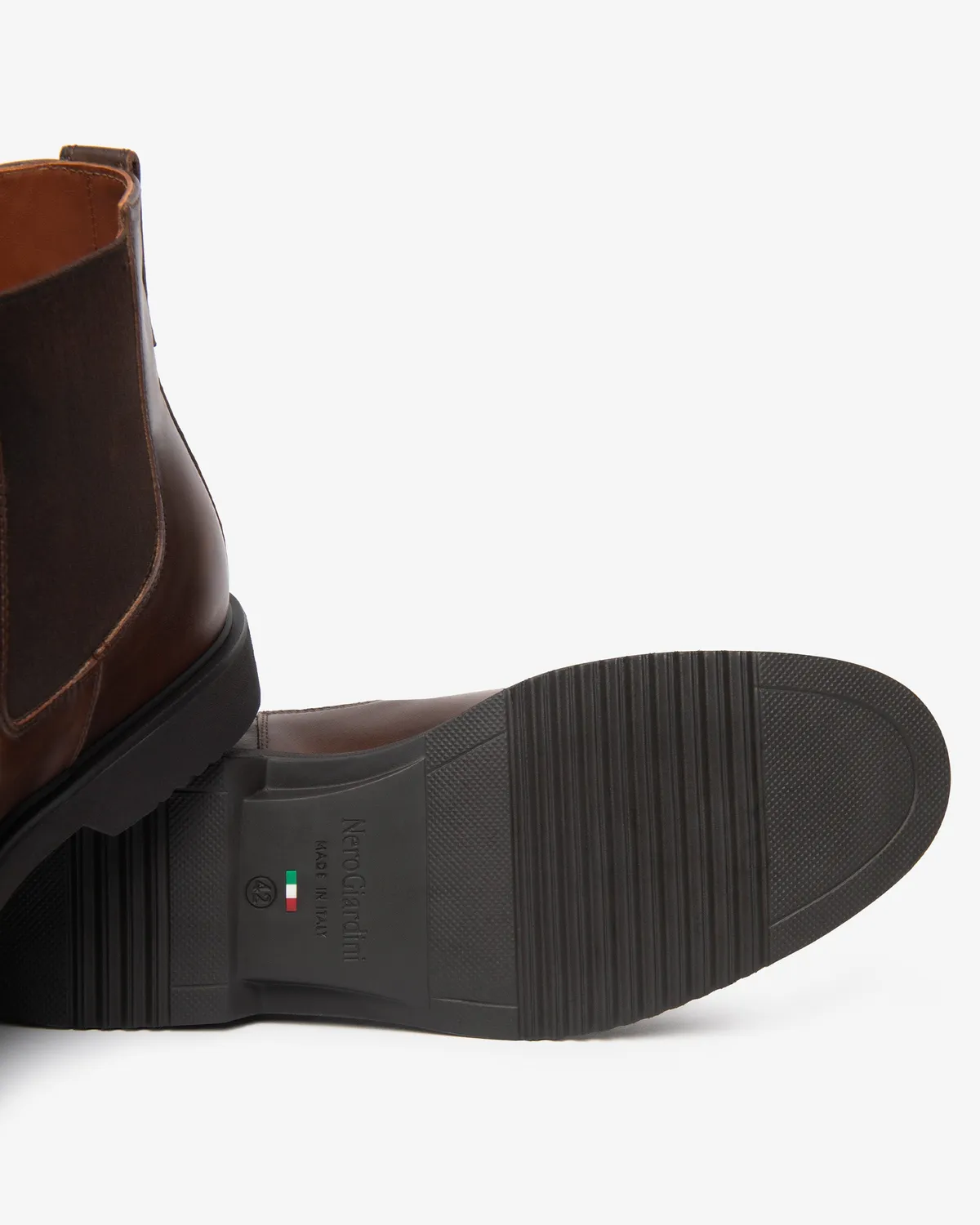 NeroGiardini Ghete Chelsea Barbati Piele cu Elastic