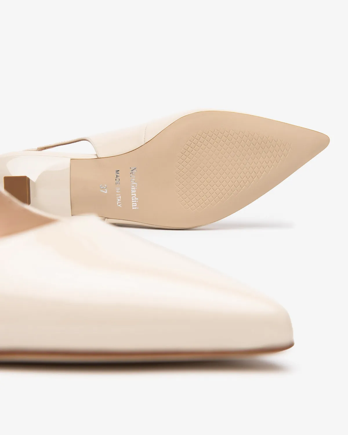 Pantofi slingback damă NeroGiardini piele lăcuită