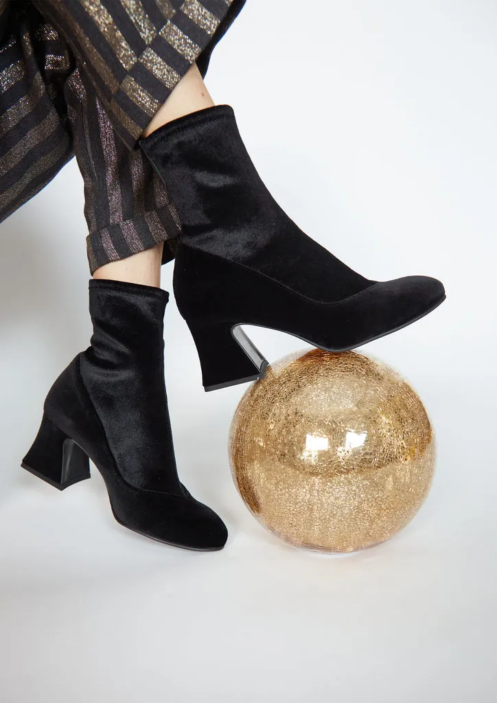 Flagelus The D'Orsey Booty botine velur negru toc 6cm