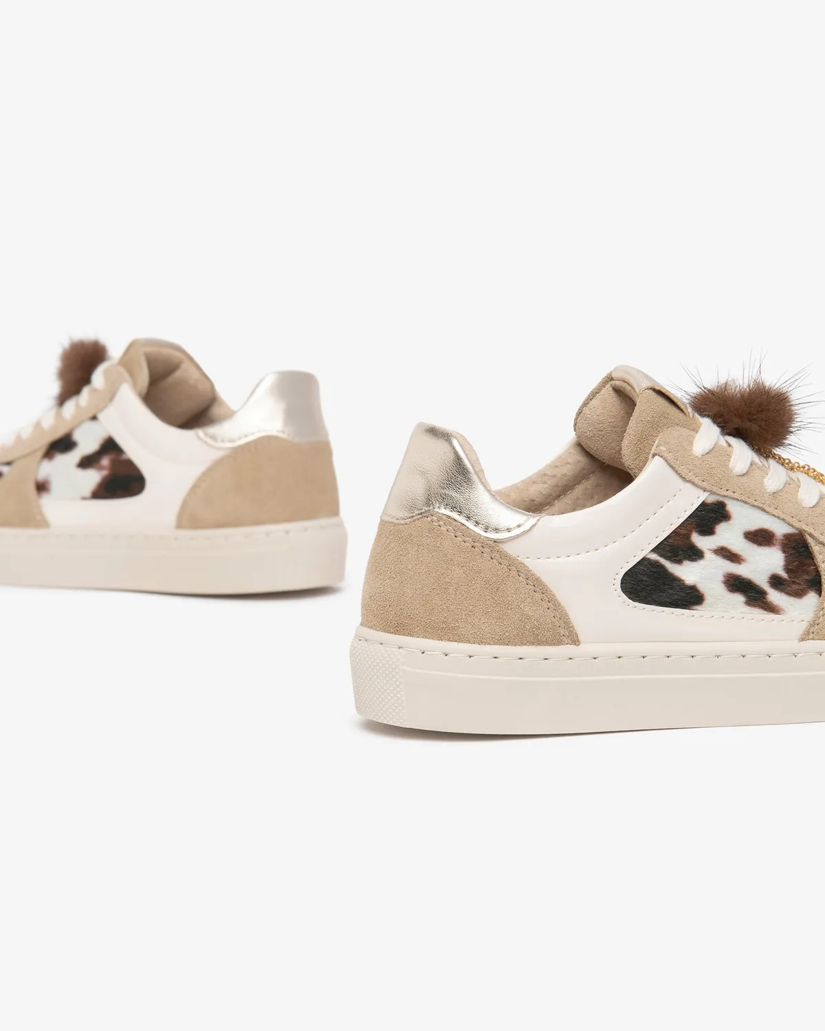 NeroGiardini sneakers fete velur cu pompon