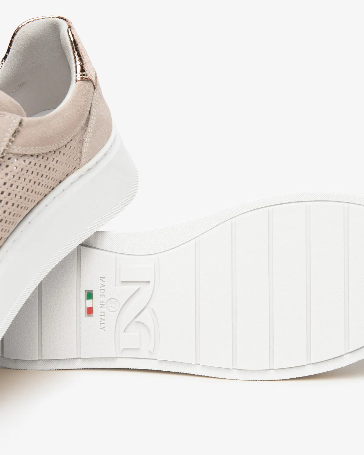 Sneakers damă NeroGiardini piele întoarsă și textil vară