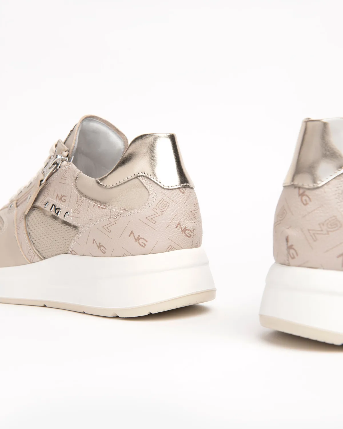 NeroGiardini sneakers damă piele cu monogram și fermoar