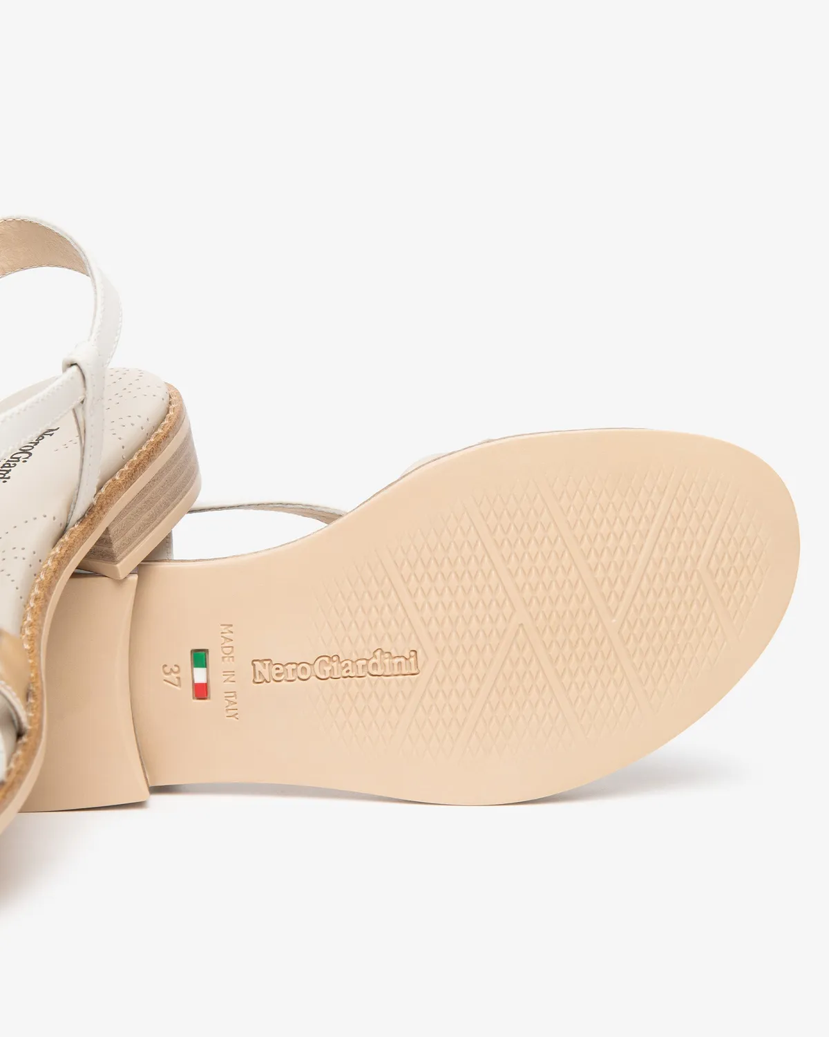 NeroGiardini sandale piele dama sport vara