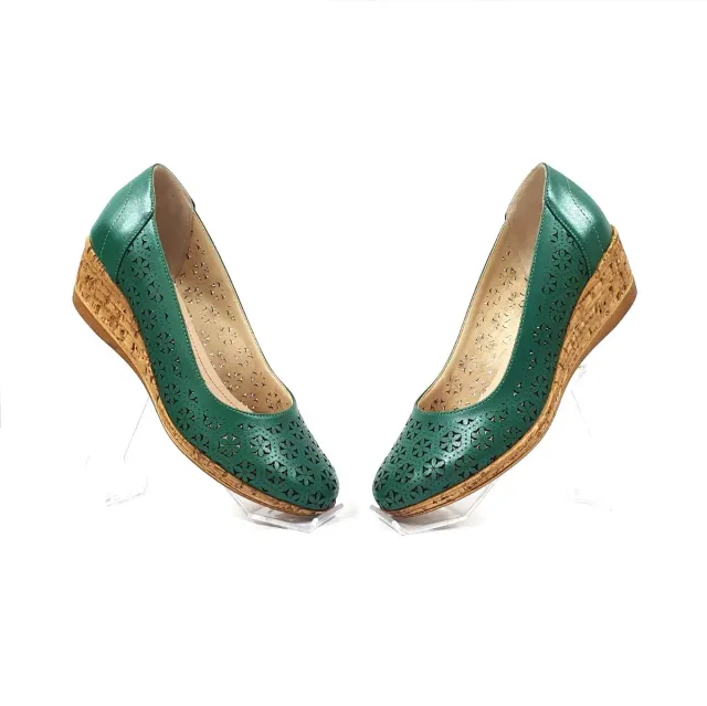 Catinca Shoes T15 V pantofi perforati dama piele naturala verde