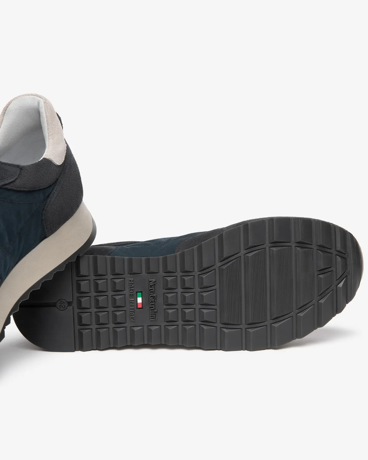 Sneakers piele intoarsa barbati NeroGiardini panza