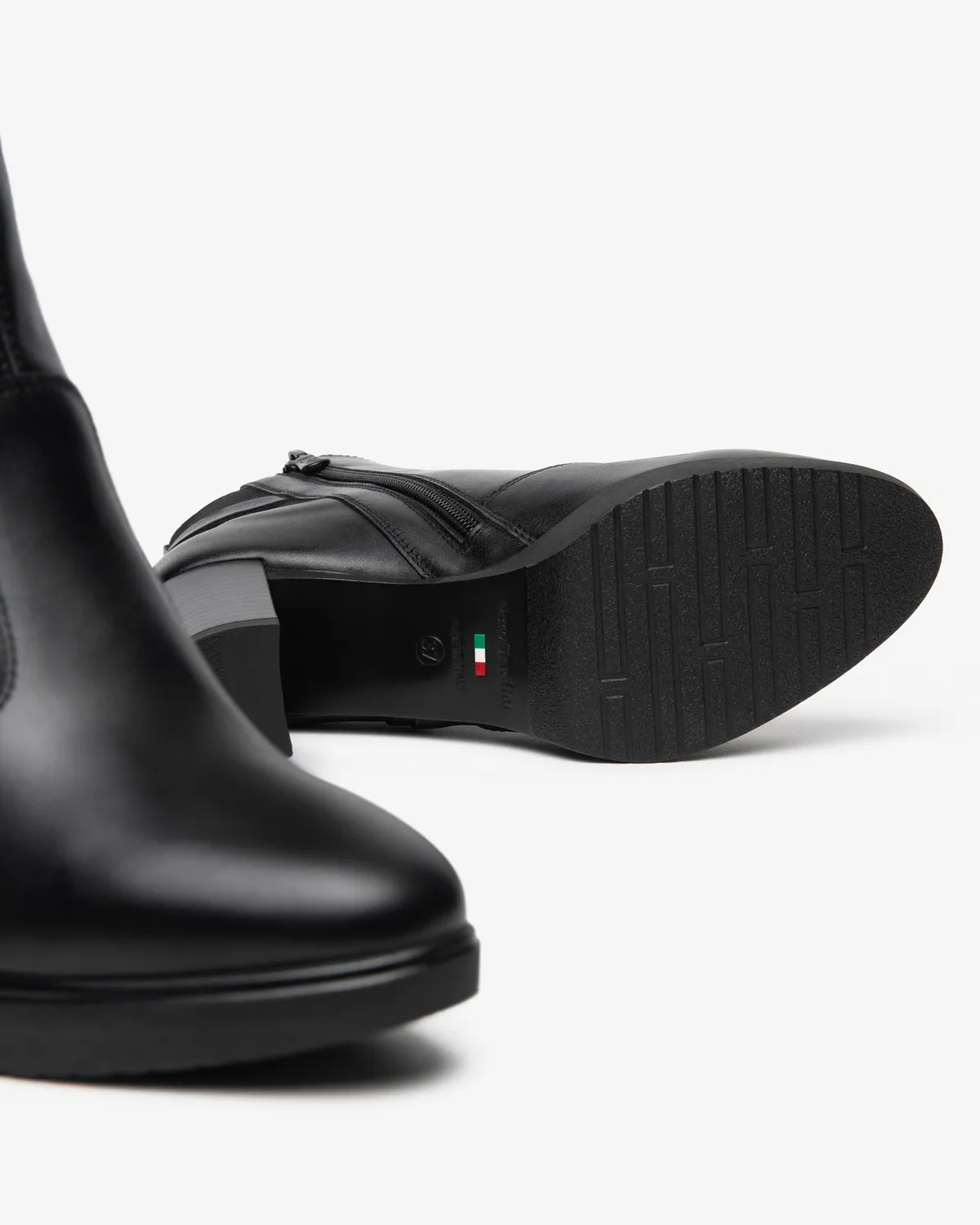 NeroGiardini botine piele toc 7 cm dama cu catarama