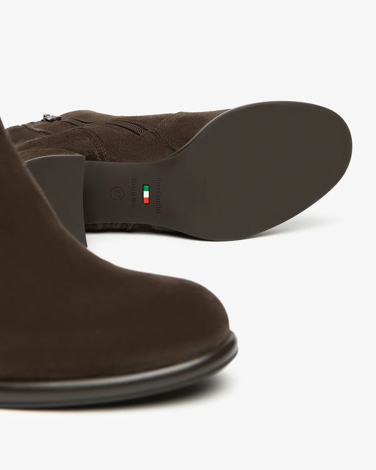 NeroGiardini botine piele intoarsa cu textil dama