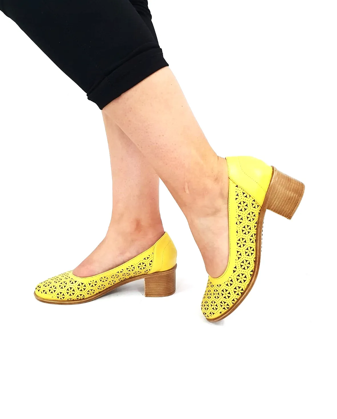Catinca Shoes T15 GA pantofi damă perforați galben