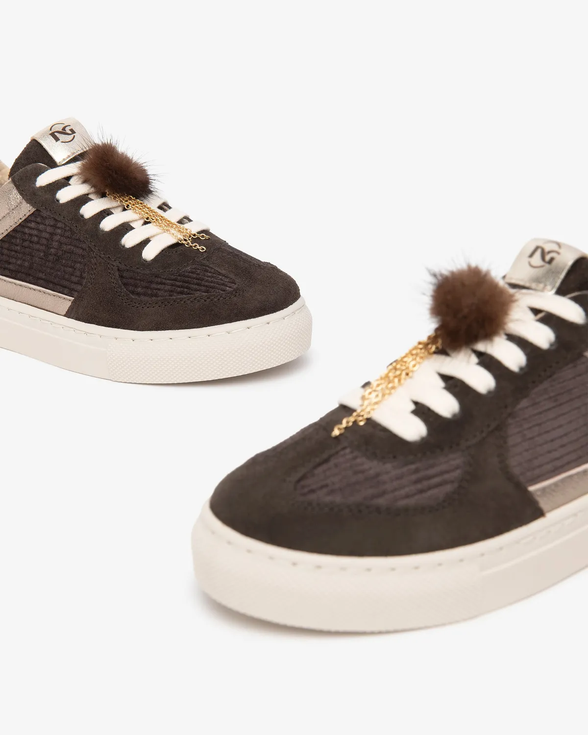 NeroGiardini sneakers fete piele intoarsa cu pompon 30-39