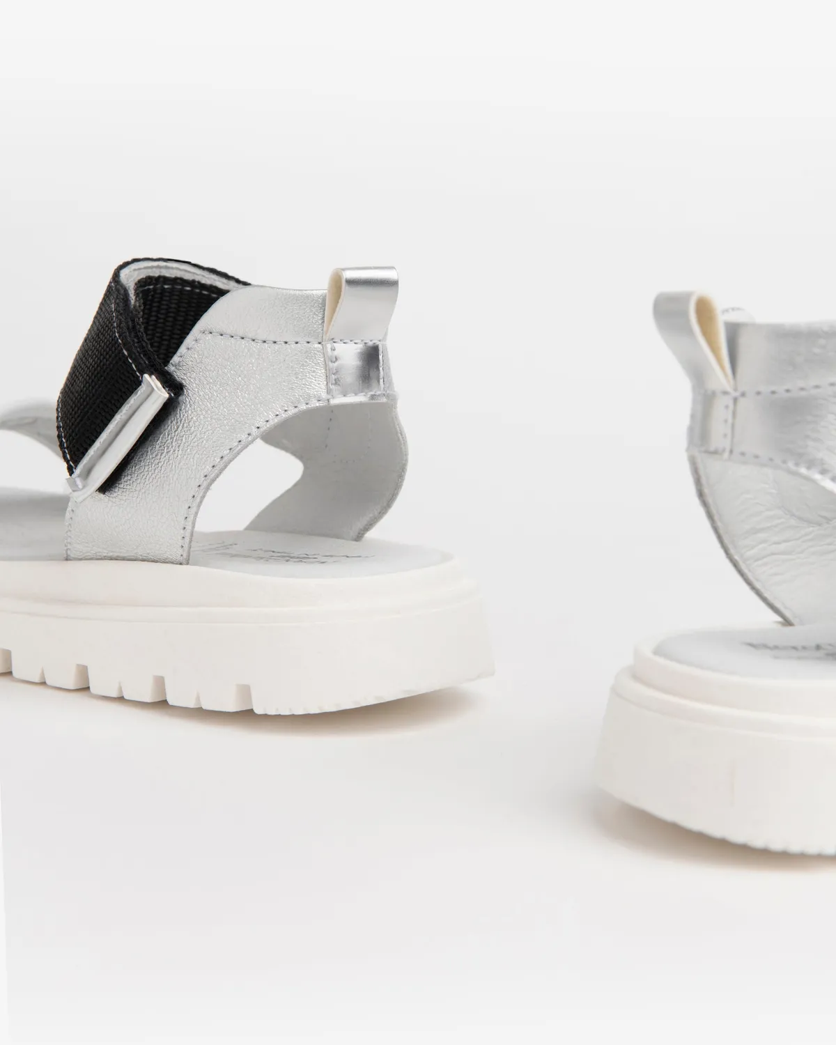 NeroGiardini sandale fete piele cu velcro