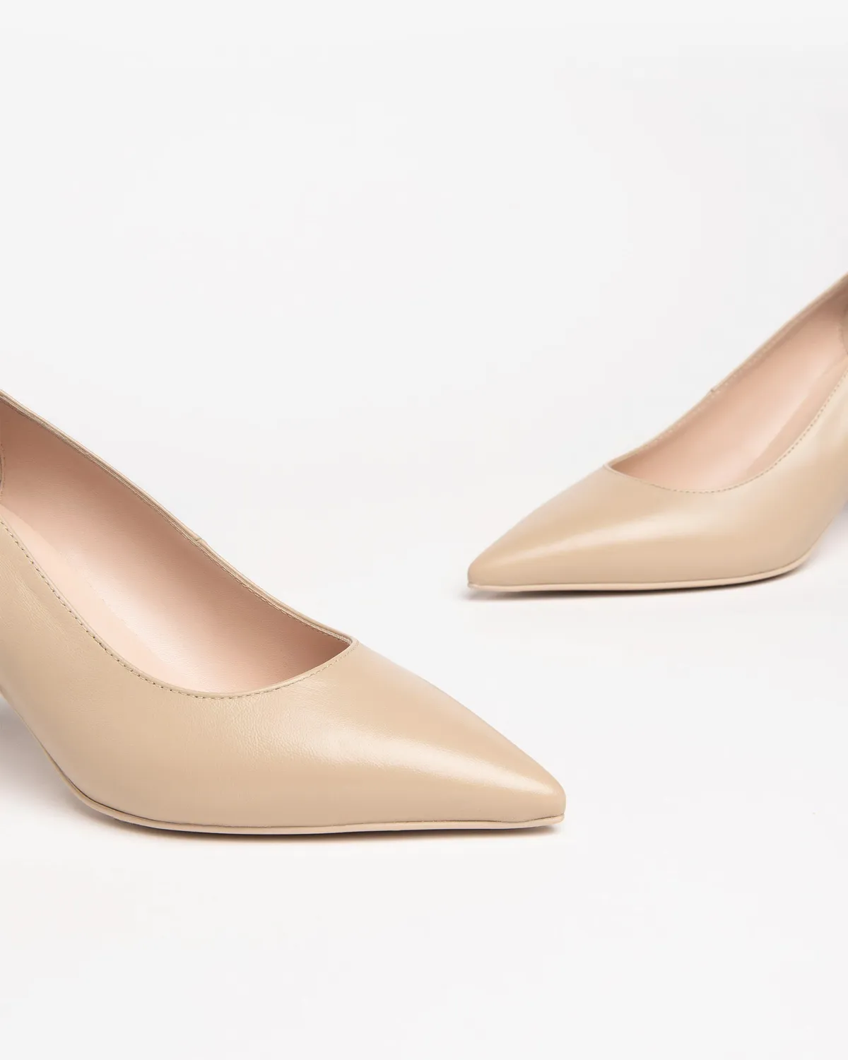 NeroGiardini Premium Collection pantofi piele dama eleganti