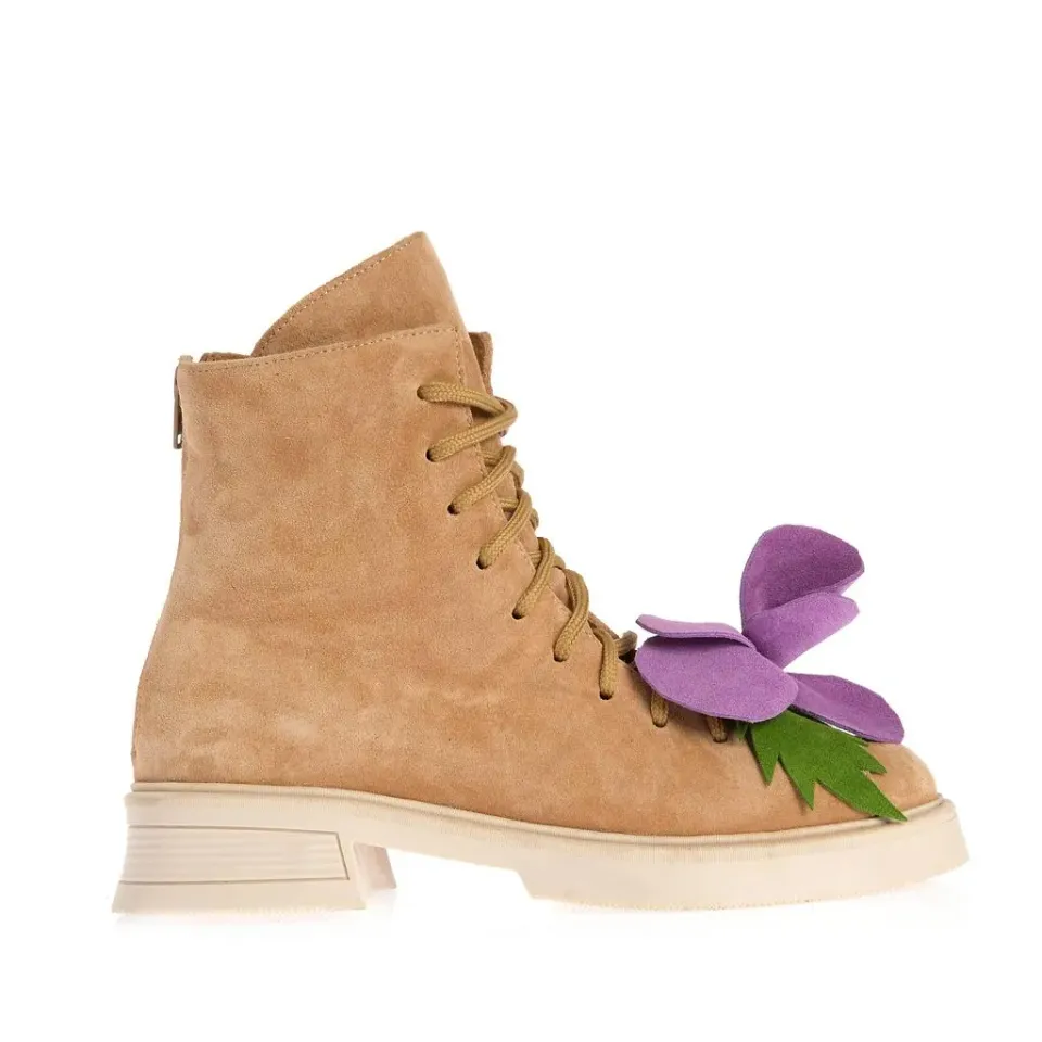 Ana Urbana Yasmina bocanci camel piele intoarsa