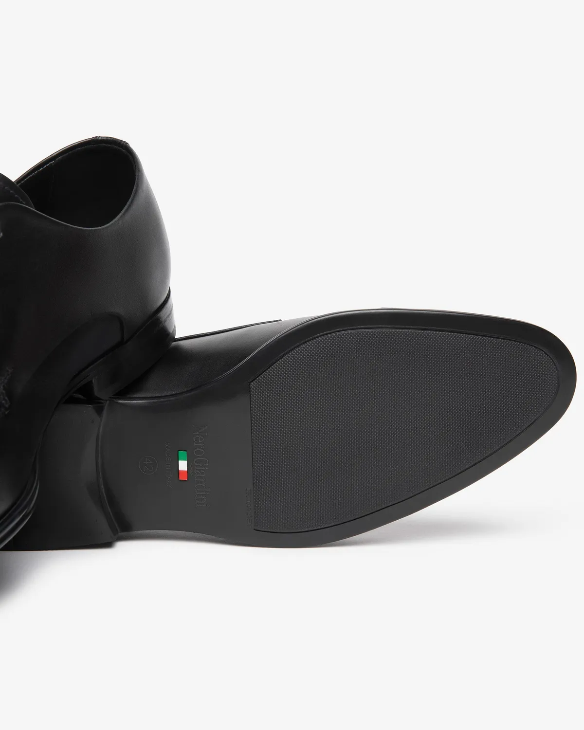 NeroGiardini pantofi derby barbati piele vitel