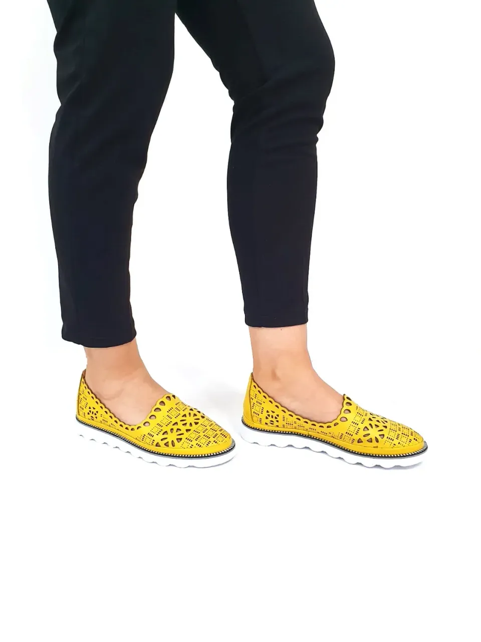 Catinca Shoes 970 GA pantofi damă piele galbeni perforați