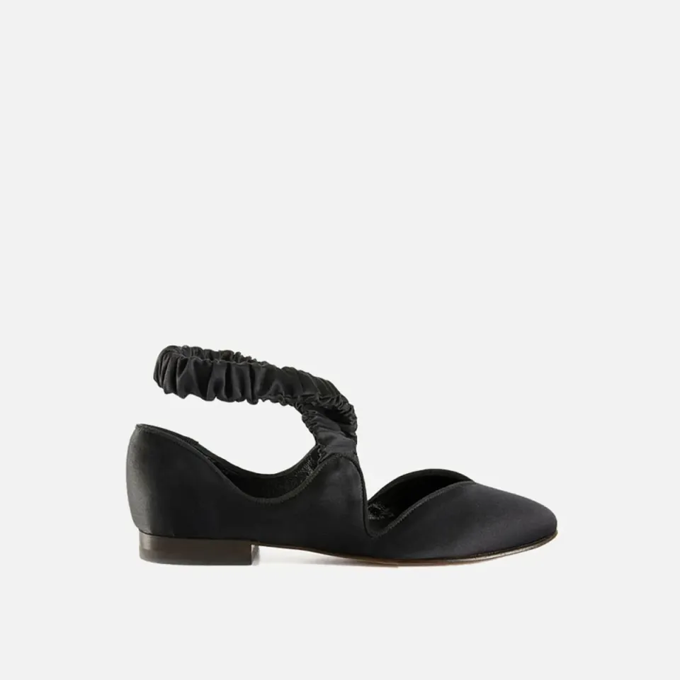 Cecilia Bringheli Saracina balerini negri satin matase elastici