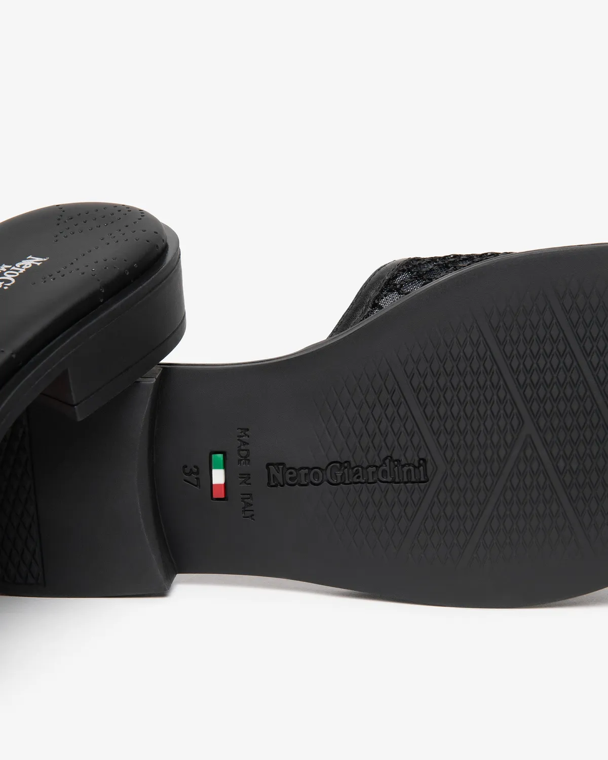 NeroGiardini papuci dama piele si panza vara