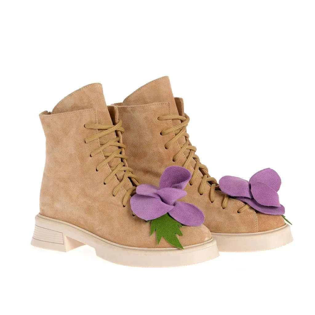 Ana Urbana Yasmina bocanci camel piele intoarsa